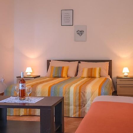 Apartmani Nina Ровинь Экстерьер фото