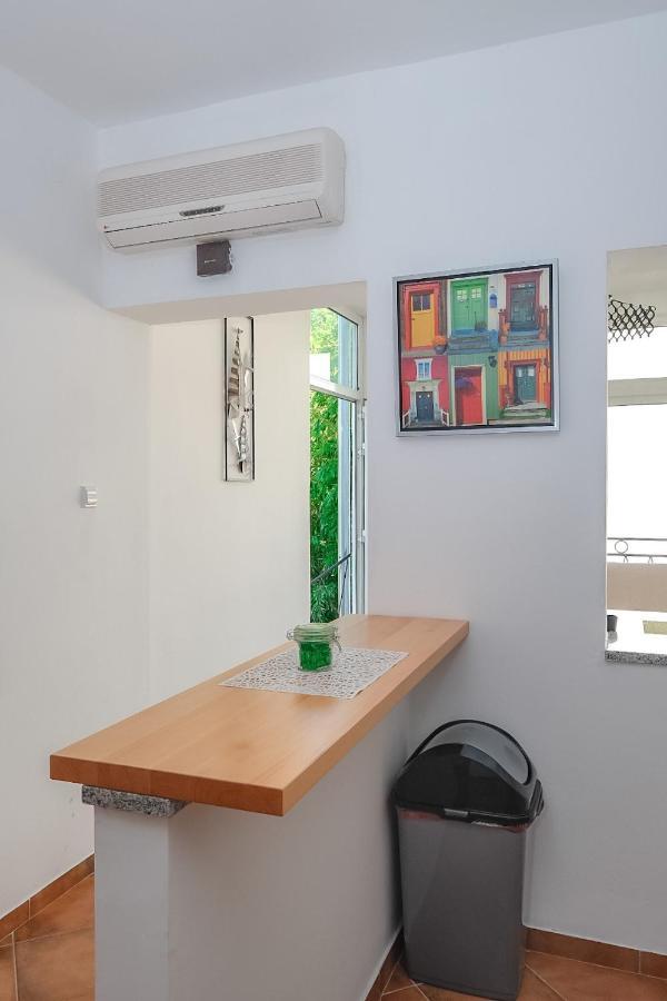 Apartmani Nina Ровинь Экстерьер фото