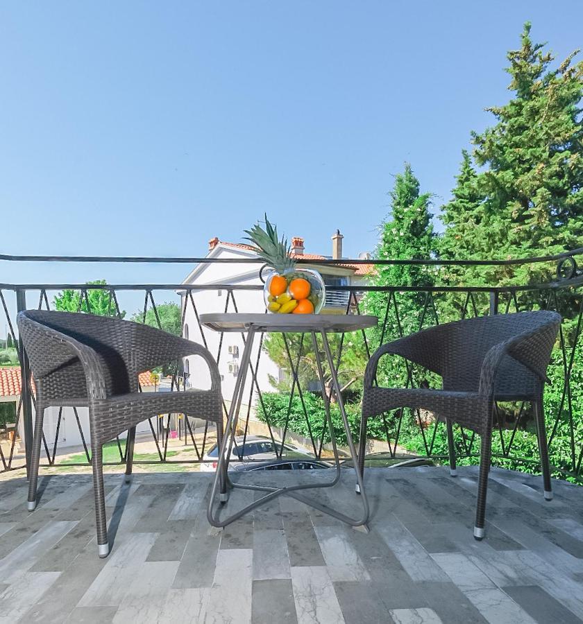 Apartmani Nina Ровинь Экстерьер фото